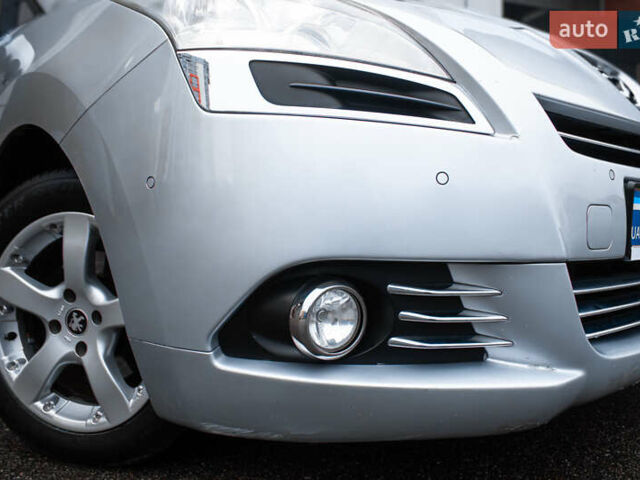 Сірий Пежо 5008, об'ємом двигуна 1.6 л та пробігом 243 тис. км за 9500 $, фото 40 на Automoto.ua