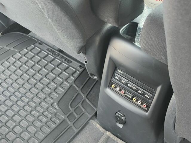 Сірий Пежо 5008, об'ємом двигуна 1.6 л та пробігом 320 тис. км за 8100 $, фото 9 на Automoto.ua