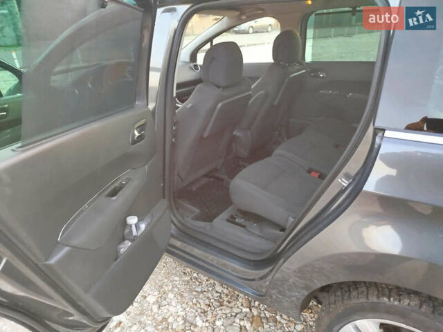 Серый Пежо 5008, объемом двигателя 1.56 л и пробегом 223 тыс. км за 8800 $, фото 10 на Automoto.ua