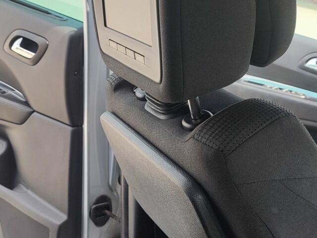 Сірий Пежо 5008, об'ємом двигуна 1.6 л та пробігом 320 тис. км за 8100 $, фото 8 на Automoto.ua