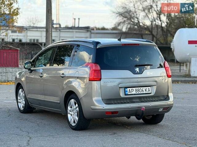 Серый Пежо 5008, объемом двигателя 1.6 л и пробегом 264 тыс. км за 8700 $, фото 4 на Automoto.ua
