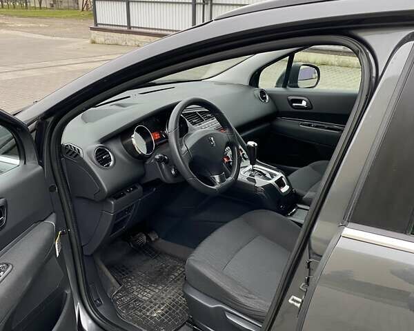 Серый Пежо 5008, объемом двигателя 1.6 л и пробегом 189 тыс. км за 8200 $, фото 13 на Automoto.ua