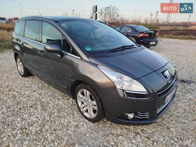 Серый Пежо 5008, объемом двигателя 1.56 л и пробегом 223 тыс. км за 8800 $, фото 3 на Automoto.ua
