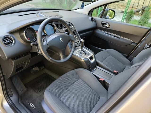 Серый Пежо 5008, объемом двигателя 2 л и пробегом 194 тыс. км за 7900 $, фото 5 на Automoto.ua