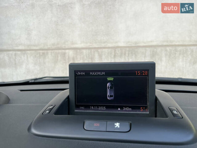 Серый Пежо 5008, объемом двигателя 1.56 л и пробегом 223 тыс. км за 8800 $, фото 16 на Automoto.ua