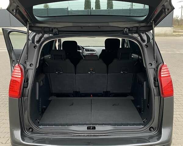 Серый Пежо 5008, объемом двигателя 1.6 л и пробегом 189 тыс. км за 8200 $, фото 12 на Automoto.ua