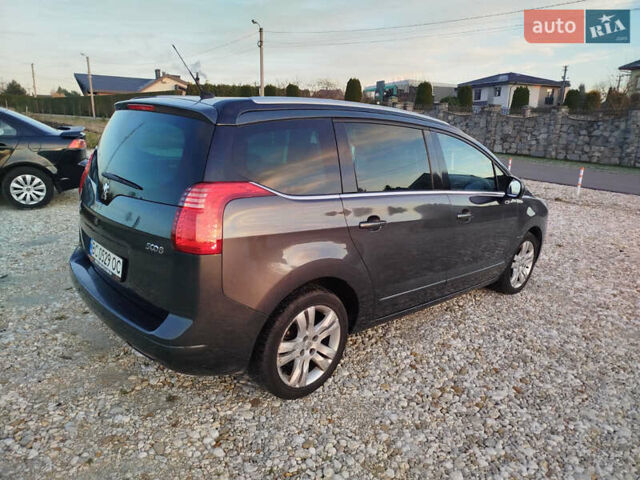 Серый Пежо 5008, объемом двигателя 1.56 л и пробегом 223 тыс. км за 8800 $, фото 5 на Automoto.ua