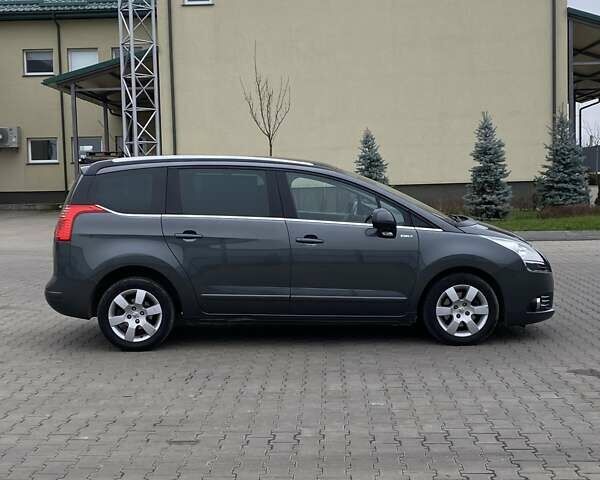 Серый Пежо 5008, объемом двигателя 1.6 л и пробегом 189 тыс. км за 8200 $, фото 7 на Automoto.ua