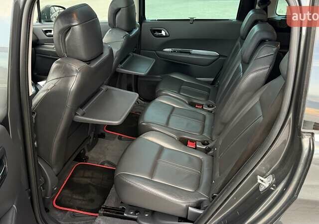 Серый Пежо 5008, объемом двигателя 2 л и пробегом 211 тыс. км за 10699 $, фото 21 на Automoto.ua