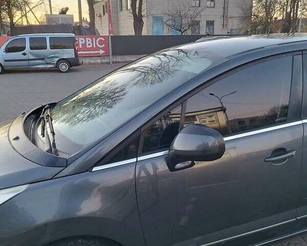 Сірий Пежо 5008, об'ємом двигуна 1.6 л та пробігом 256 тис. км за 8300 $, фото 7 на Automoto.ua