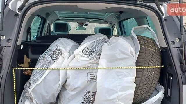 Серый Пежо 5008, объемом двигателя 1.6 л и пробегом 217 тыс. км за 9500 $, фото 14 на Automoto.ua