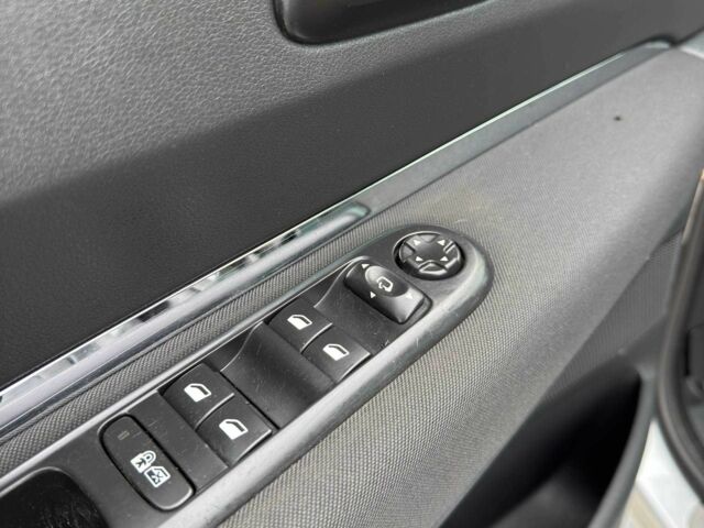 Сірий Пежо 5008, об'ємом двигуна 1.6 л та пробігом 268 тис. км за 7500 $, фото 12 на Automoto.ua