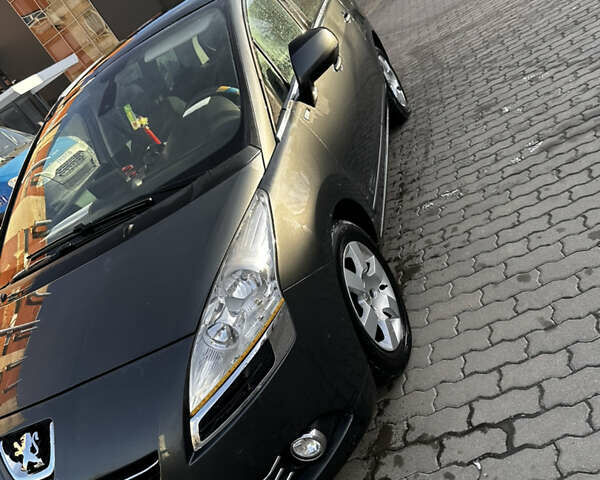 Сірий Пежо 5008, об'ємом двигуна 1.56 л та пробігом 245 тис. км за 8000 $, фото 9 на Automoto.ua