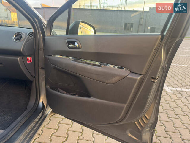 Сірий Пежо 5008, об'ємом двигуна 1.6 л та пробігом 269 тис. км за 7700 $, фото 31 на Automoto.ua