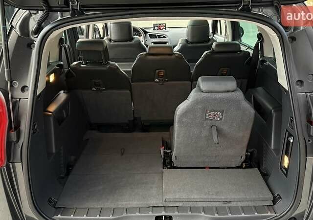 Серый Пежо 5008, объемом двигателя 2 л и пробегом 211 тыс. км за 10699 $, фото 23 на Automoto.ua