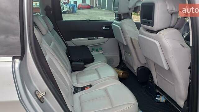 Серый Пежо 5008, объемом двигателя 1.6 л и пробегом 217 тыс. км за 9500 $, фото 5 на Automoto.ua