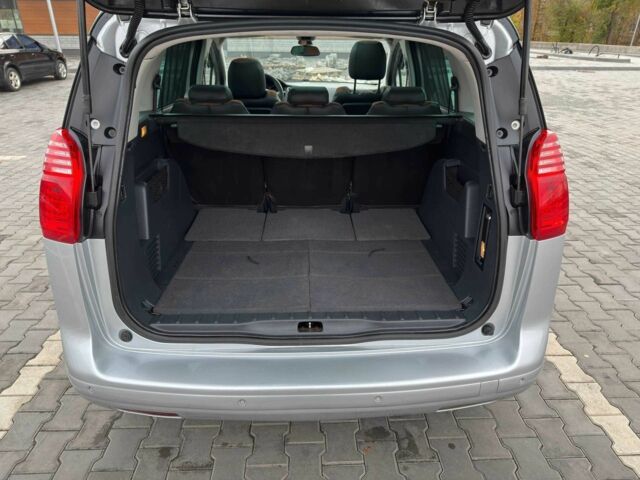 Сірий Пежо 5008, об'ємом двигуна 1.6 л та пробігом 268 тис. км за 7500 $, фото 15 на Automoto.ua