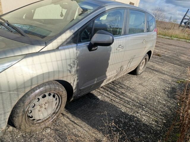 Сірий Пежо 5008, об'ємом двигуна 8 л та пробігом 350 тис. км за 4000 $, фото 1 на Automoto.ua