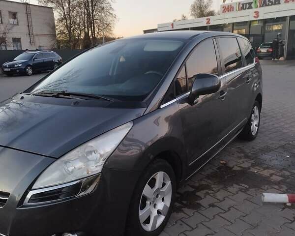 Сірий Пежо 5008, об'ємом двигуна 1.6 л та пробігом 256 тис. км за 8300 $, фото 1 на Automoto.ua