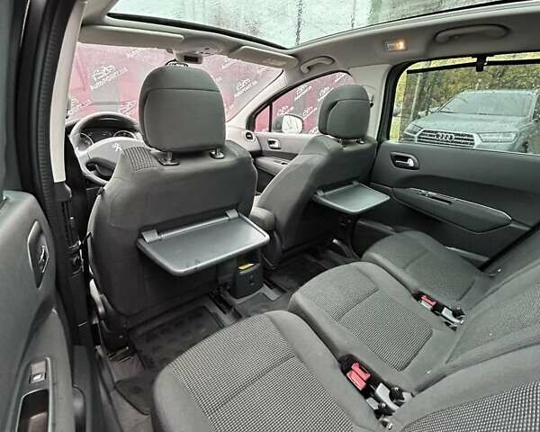 Серый Пежо 5008, объемом двигателя 1.6 л и пробегом 254 тыс. км за 7000 $, фото 21 на Automoto.ua