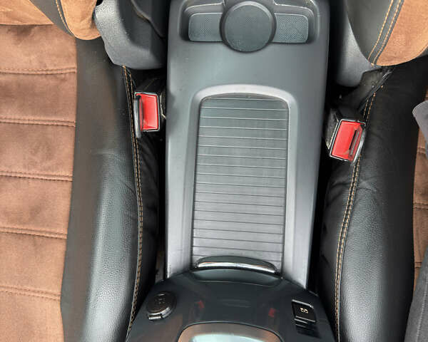 Серый Пежо 5008, объемом двигателя 1.6 л и пробегом 269 тыс. км за 7500 $, фото 1 на Automoto.ua