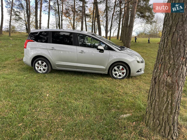 Сірий Пежо 5008, об'ємом двигуна 0 л та пробігом 264 тис. км за 9400 $, фото 26 на Automoto.ua