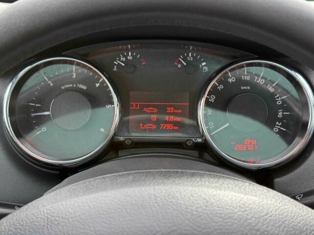 Сірий Пежо 5008, об'ємом двигуна 1.6 л та пробігом 268 тис. км за 7500 $, фото 13 на Automoto.ua