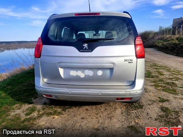 Серый Пежо 5008, объемом двигателя 16 л и пробегом 180 тыс. км за 7700 $, фото 6 на Automoto.ua