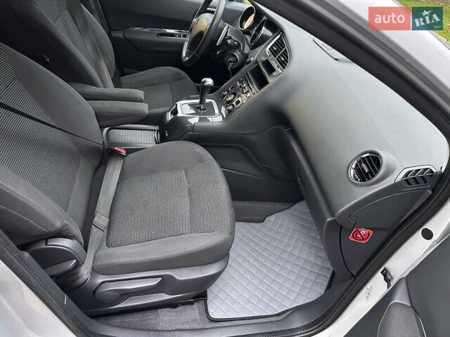 Сірий Пежо 5008, об'ємом двигуна 0 л та пробігом 264 тис. км за 9400 $, фото 6 на Automoto.ua