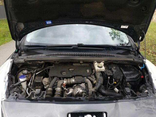 Сірий Пежо 5008, об'ємом двигуна 1.6 л та пробігом 192 тис. км за 9100 $, фото 6 на Automoto.ua