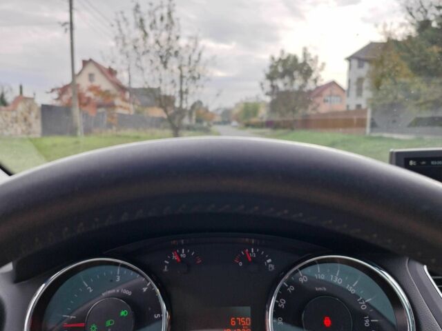 Сірий Пежо 5008, об'ємом двигуна 1.6 л та пробігом 192 тис. км за 9100 $, фото 8 на Automoto.ua