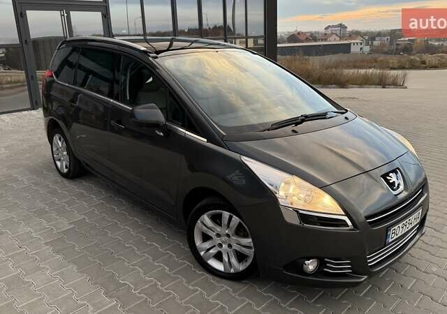 Серый Пежо 5008, объемом двигателя 2 л и пробегом 211 тыс. км за 10699 $, фото 10 на Automoto.ua