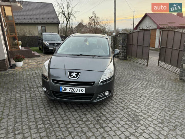Серый Пежо 5008, объемом двигателя 2 л и пробегом 231 тыс. км за 9500 $, фото 1 на Automoto.ua