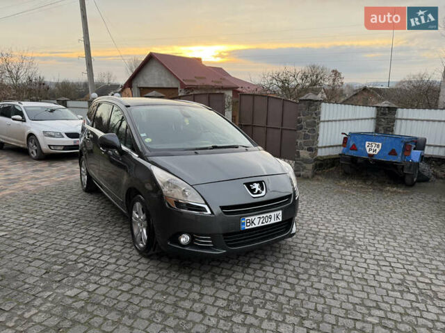 Серый Пежо 5008, объемом двигателя 2 л и пробегом 231 тыс. км за 9500 $, фото 2 на Automoto.ua