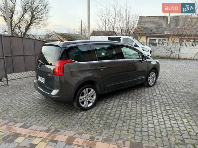 Серый Пежо 5008, объемом двигателя 2 л и пробегом 231 тыс. км за 9500 $, фото 4 на Automoto.ua