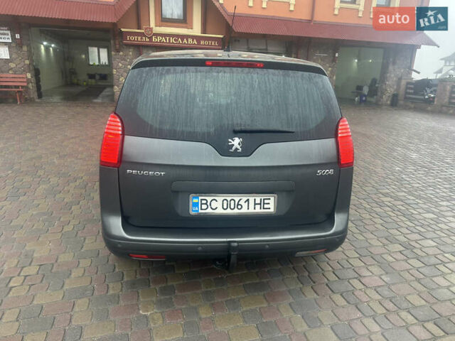 Серый Пежо 5008, объемом двигателя 1.6 л и пробегом 260 тыс. км за 10777 $, фото 3 на Automoto.ua
