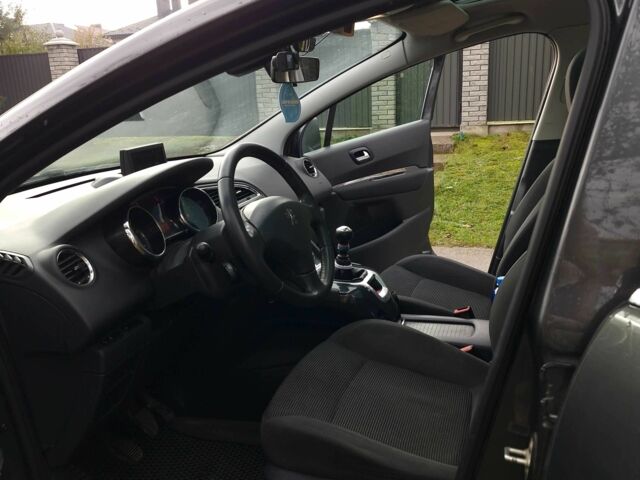 Сірий Пежо 5008, об'ємом двигуна 1.6 л та пробігом 192 тис. км за 9100 $, фото 5 на Automoto.ua