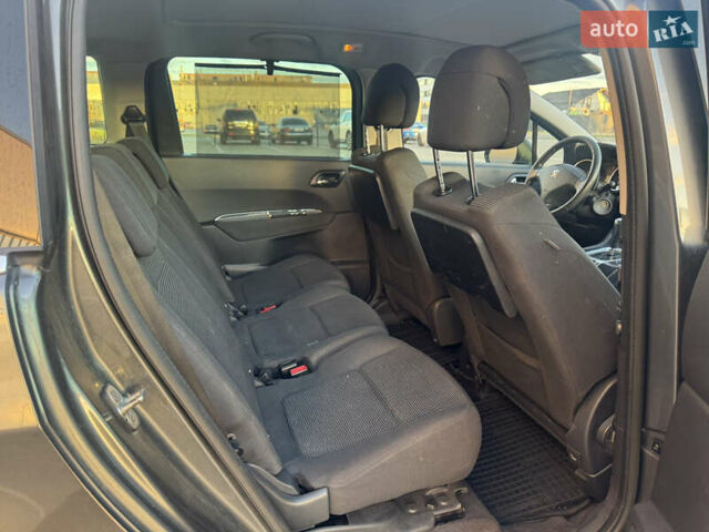 Сірий Пежо 5008, об'ємом двигуна 1.6 л та пробігом 269 тис. км за 7700 $, фото 27 на Automoto.ua