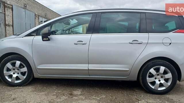 Серый Пежо 5008, объемом двигателя 1.6 л и пробегом 217 тыс. км за 9500 $, фото 12 на Automoto.ua