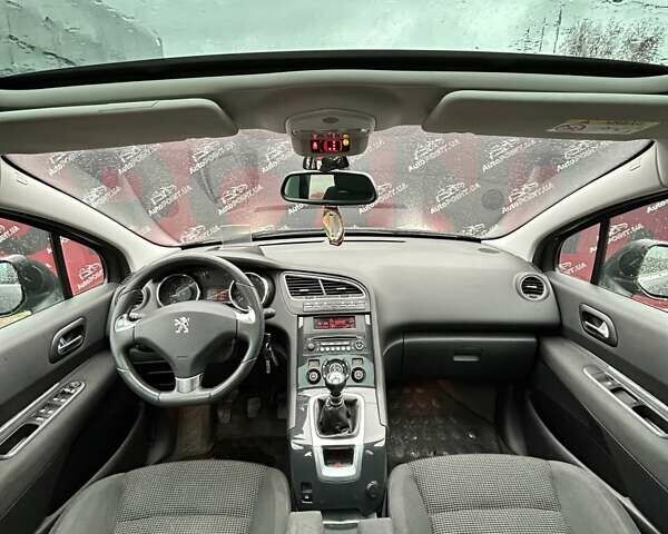 Серый Пежо 5008, объемом двигателя 1.6 л и пробегом 254 тыс. км за 7000 $, фото 15 на Automoto.ua