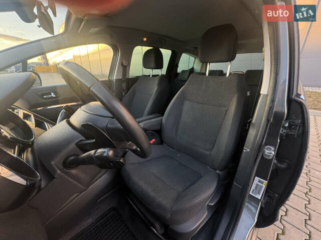 Сірий Пежо 5008, об'ємом двигуна 1.6 л та пробігом 269 тис. км за 7700 $, фото 20 на Automoto.ua