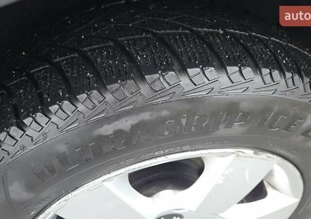 Сірий Пежо 5008, об'ємом двигуна 1.56 л та пробігом 263 тис. км за 10200 $, фото 34 на Automoto.ua