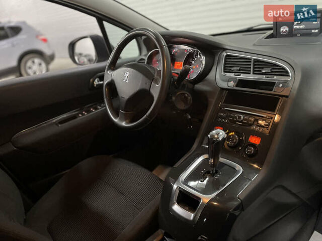 Серый Пежо 5008, объемом двигателя 1.6 л и пробегом 237 тыс. км за 10650 $, фото 25 на Automoto.ua