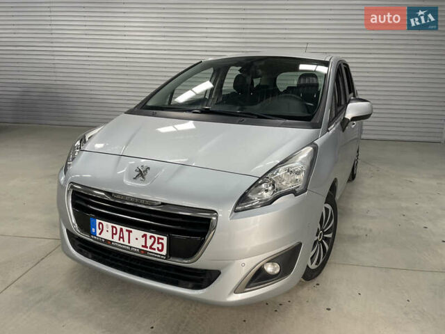 Серый Пежо 5008, объемом двигателя 1.6 л и пробегом 237 тыс. км за 10650 $, фото 15 на Automoto.ua