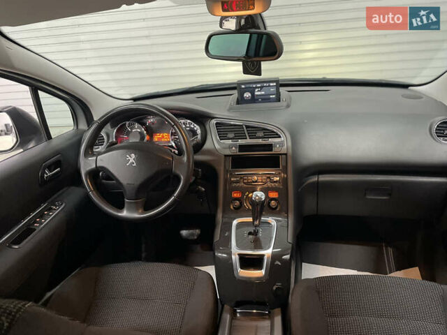 Сірий Пежо 5008, об'ємом двигуна 1.6 л та пробігом 237 тис. км за 10650 $, фото 1 на Automoto.ua