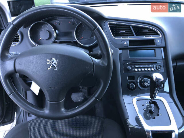 Сірий Пежо 5008, об'ємом двигуна 1.6 л та пробігом 185 тис. км за 10400 $, фото 47 на Automoto.ua
