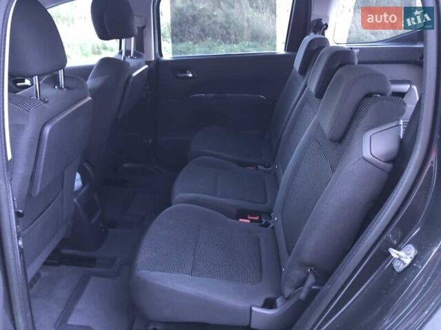 Сірий Пежо 5008, об'ємом двигуна 1.6 л та пробігом 185 тис. км за 10800 $, фото 34 на Automoto.ua