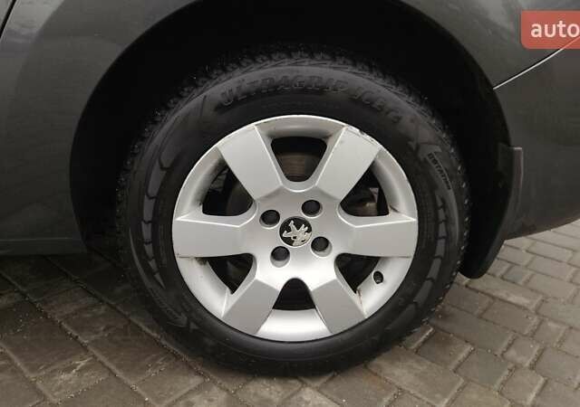 Сірий Пежо 5008, об'ємом двигуна 1.56 л та пробігом 263 тис. км за 10200 $, фото 33 на Automoto.ua