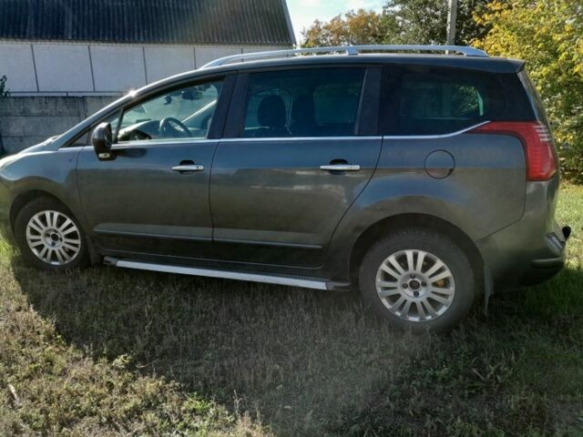 Сірий Пежо 5008, об'ємом двигуна 1.6 л та пробігом 300 тис. км за 9000 $, фото 10 на Automoto.ua