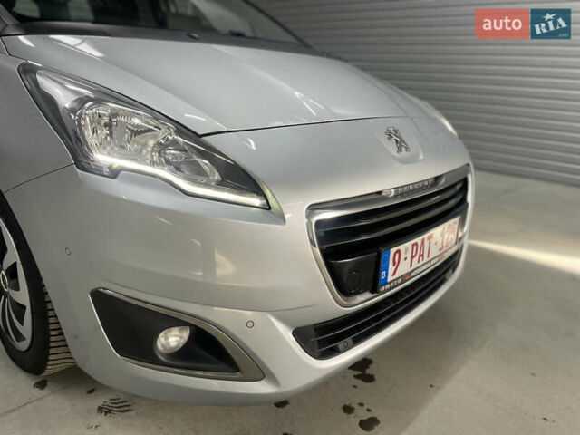 Сірий Пежо 5008, об'ємом двигуна 1.6 л та пробігом 237 тис. км за 10650 $, фото 7 на Automoto.ua